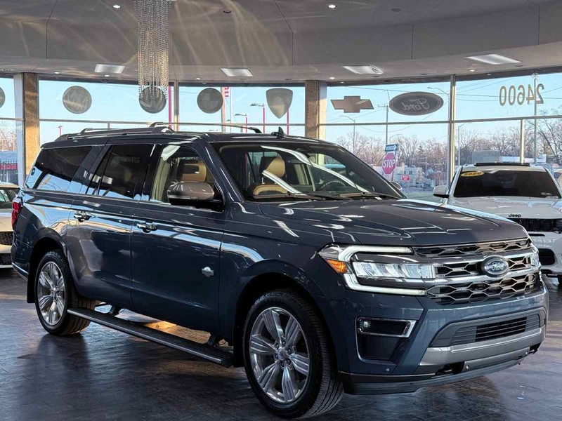 Ford Expedition Max Vehicle Full-screen Gallery Image 01