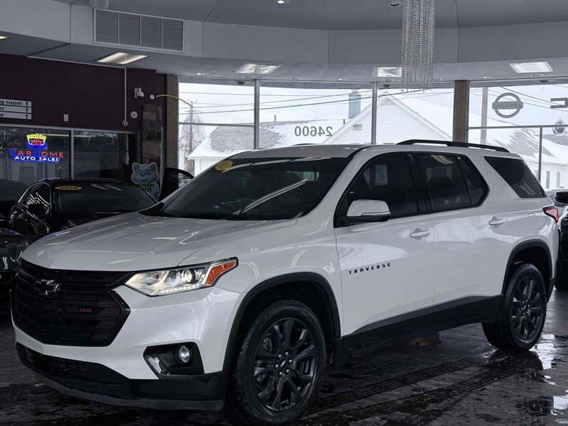 Chevrolet Traverse Vehicle Full-screen Gallery Image 02