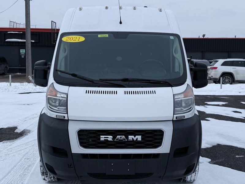 Ram ProMaster Cargo Van Vehicle Full-screen Gallery Image 03