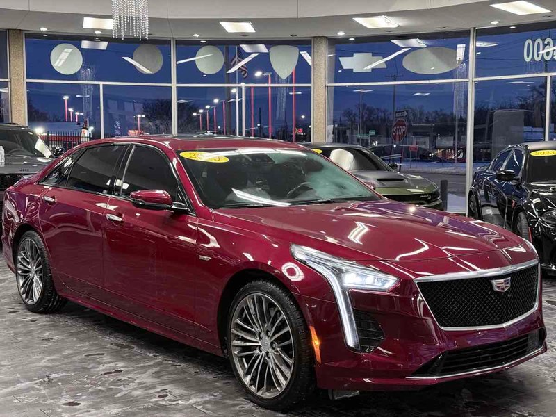 Cadillac CT6-V Vehicle Full-screen Gallery Image 01