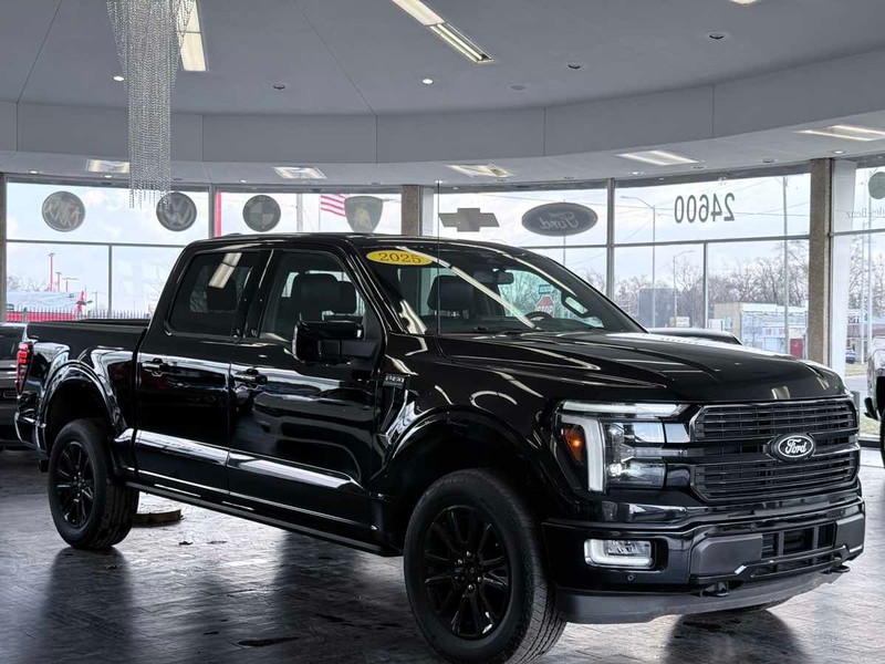 Ford F-150 Vehicle Full-screen Gallery Image 01