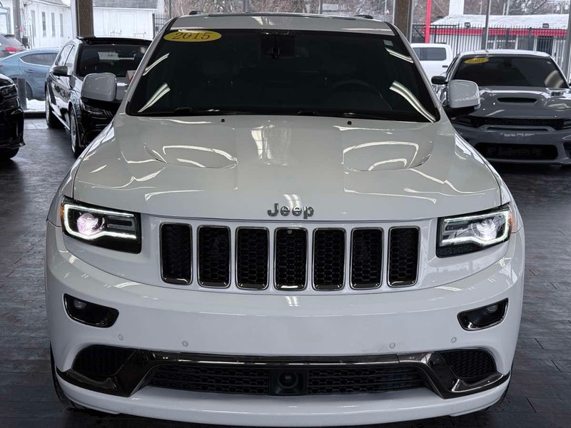 Jeep Grand Cherokee Vehicle Full-screen Gallery Image 03