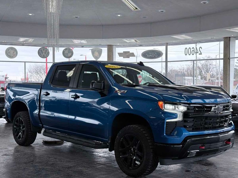 Chevrolet Silverado 1500 Vehicle Full-screen Gallery Image 01