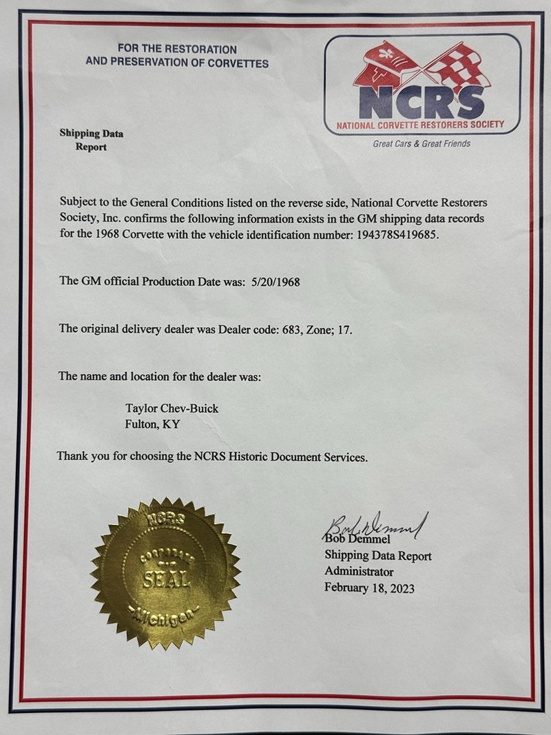 Chevrolet Corvette Vehicle Full-screen Gallery Image 02