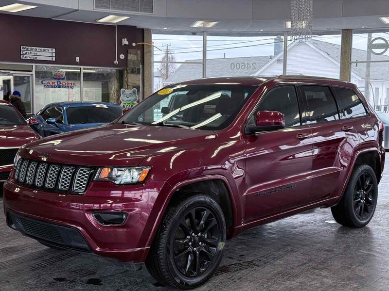 Jeep Grand Cherokee WK Vehicle Full-screen Gallery Image 02