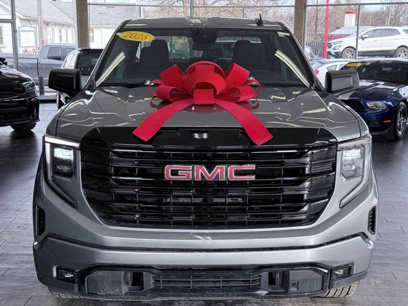 GMC Sierra 1500 Vehicle Full-screen Gallery Image 03