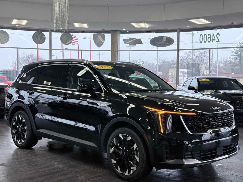 Kia Sorento Vehicle Full-screen Gallery Image 01