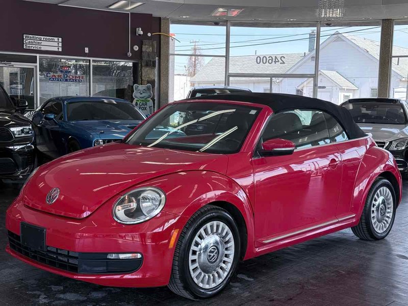 Volkswagen Beetle Convertible Vehicle Full-screen Gallery Image 02
