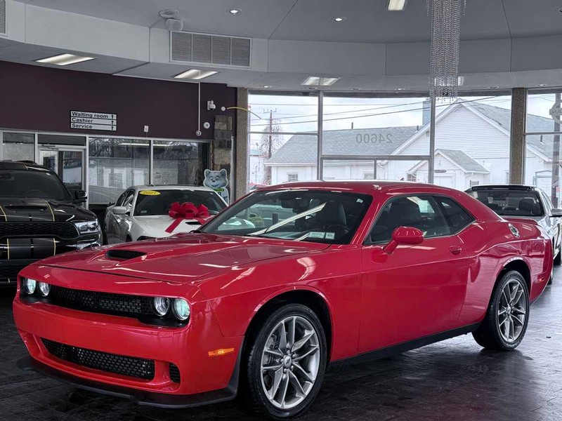 Dodge Challenger Vehicle Full-screen Gallery Image 02