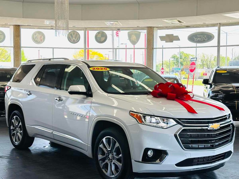 Chevrolet Traverse Vehicle Full-screen Gallery Image 01
