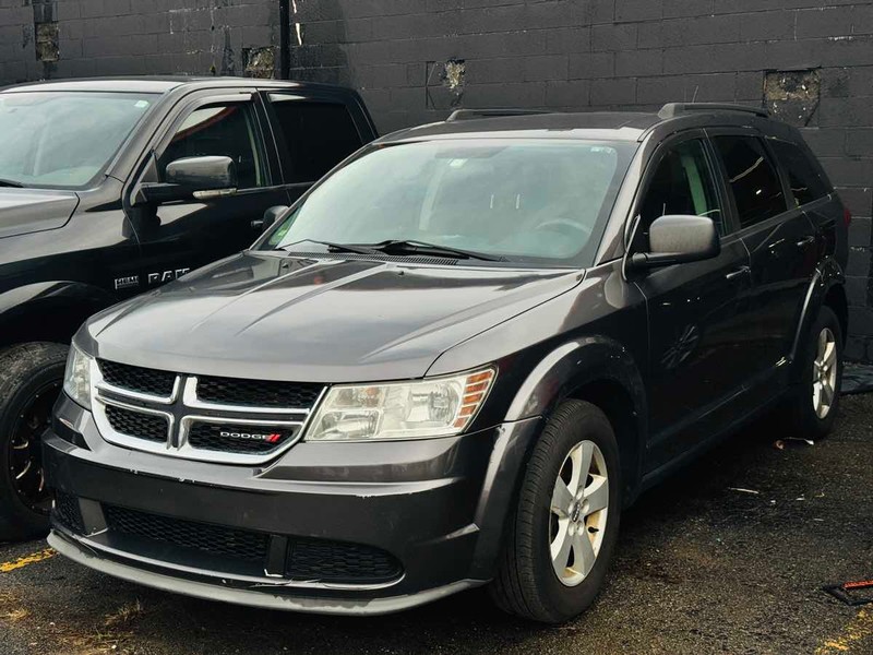 Dodge Journey Vehicle Full-screen Gallery Image 03