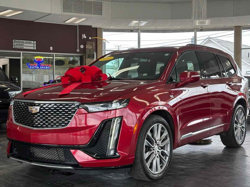 Cadillac XT6 Vehicle Full-screen Gallery Image 02