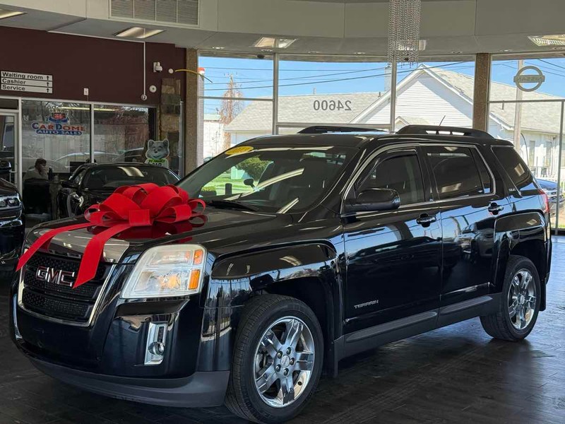 GMC Terrain Vehicle Full-screen Gallery Image 02