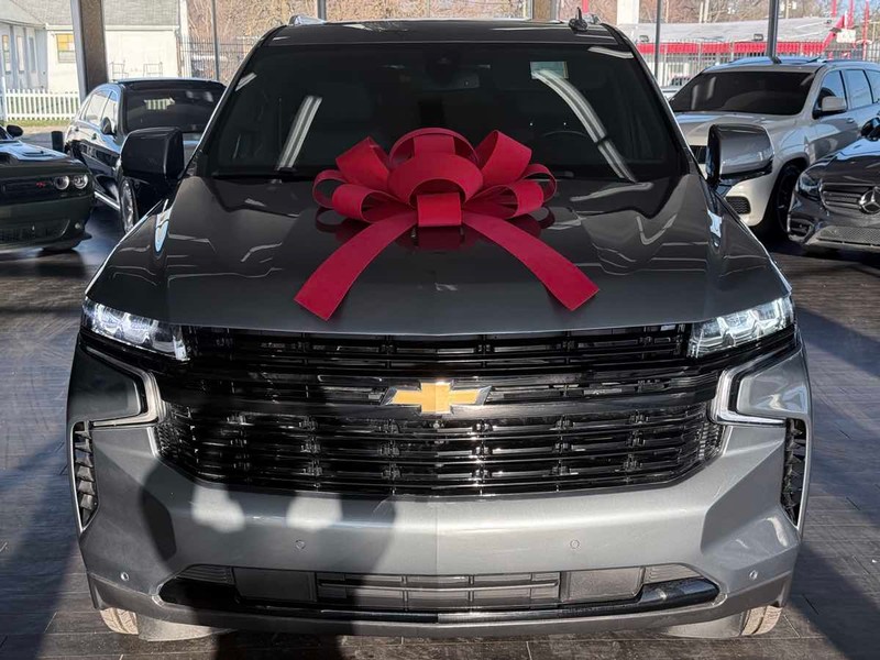 Chevrolet Tahoe Vehicle Full-screen Gallery Image 03