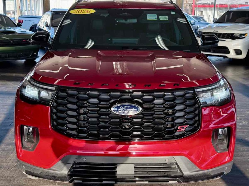 Ford Explorer Vehicle Full-screen Gallery Image 03