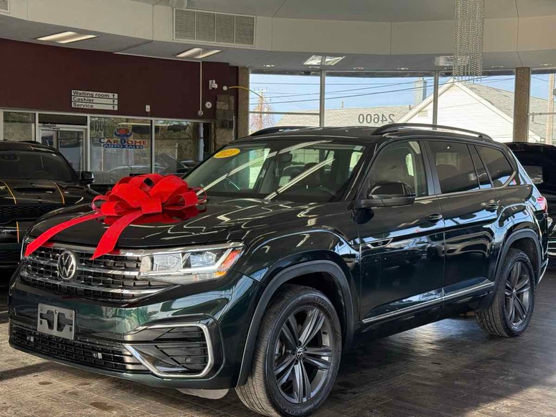 Volkswagen Atlas Vehicle Full-screen Gallery Image 03