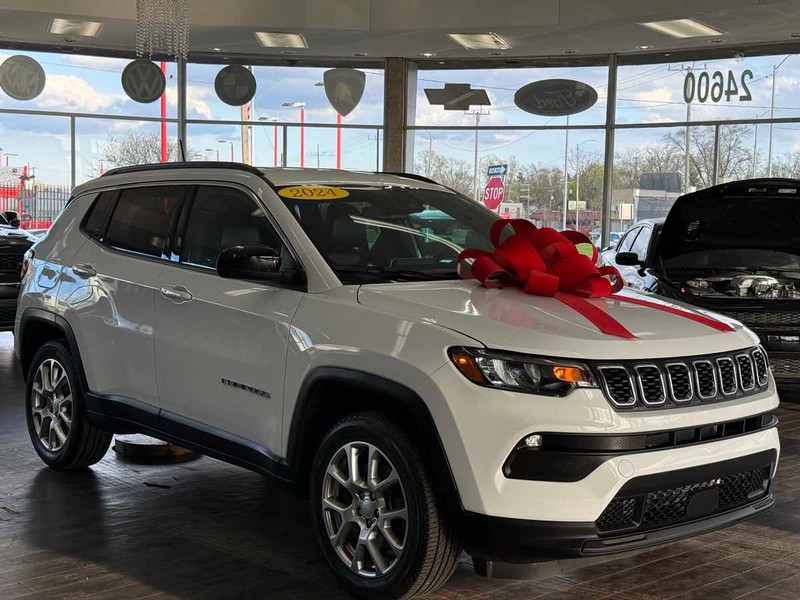 Jeep Compass Vehicle Full-screen Gallery Image 01