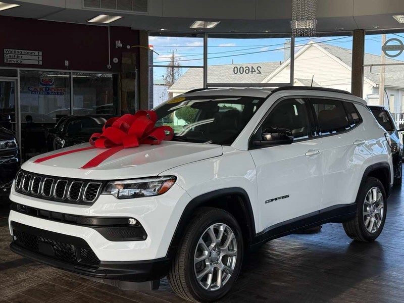 Jeep Compass Vehicle Full-screen Gallery Image 02