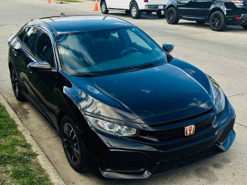 Honda Civic Hatchback Vehicle Full-screen Gallery Image 03
