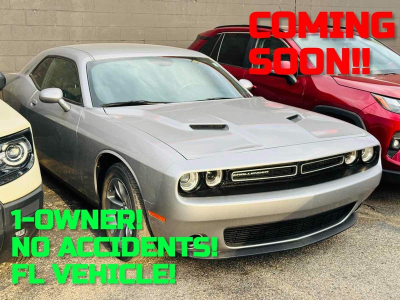 Dodge Challenger Vehicle Full-screen Gallery Image 01