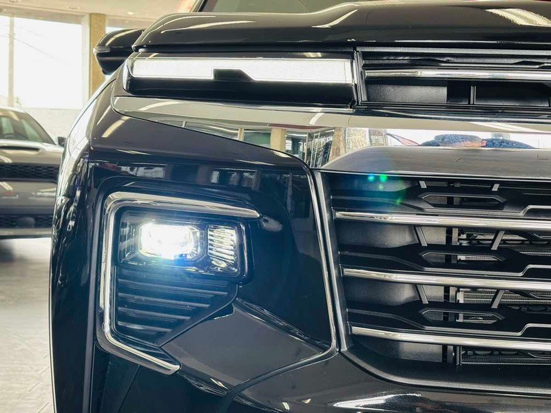 Chevrolet Traverse Vehicle Full-screen Gallery Image 03