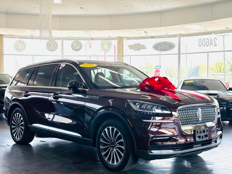 Lincoln Aviator Vehicle Full-screen Gallery Image 01