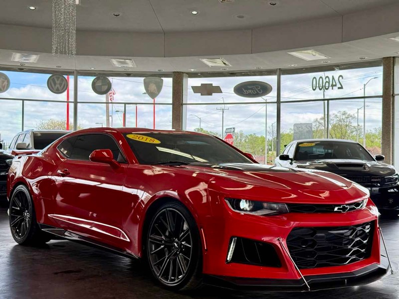 Chevrolet Camaro Vehicle Full-screen Gallery Image 01