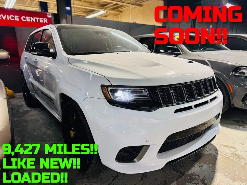Jeep Grand Cherokee Vehicle Full-screen Gallery Image 01