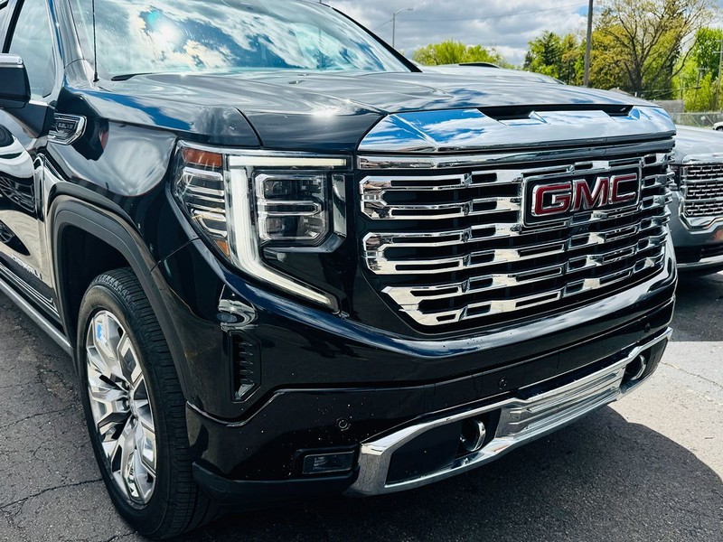 GMC Sierra 1500 Vehicle Full-screen Gallery Image 03