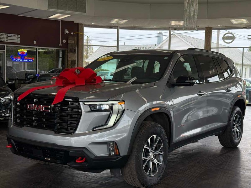 GMC Acadia Vehicle Full-screen Gallery Image 02