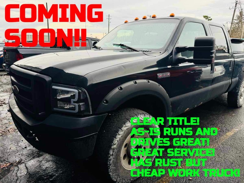 Ford Super Duty F-250 Vehicle Full-screen Gallery Image 01