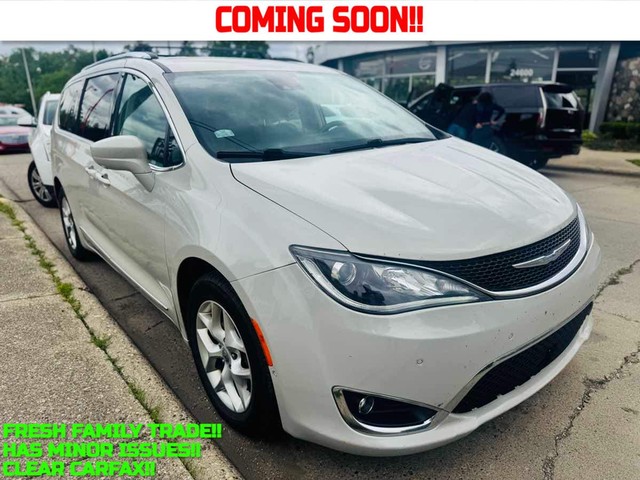 more details - chrysler pacifica