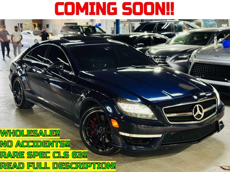 Mercedes-Benz CLS-Class Vehicle Full-screen Gallery Image 01