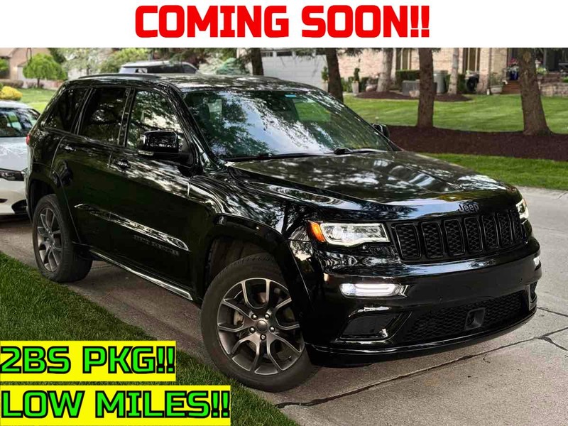 Jeep Grand Cherokee Vehicle Full-screen Gallery Image 01