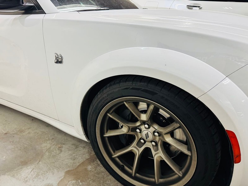 Dodge Charger Vehicle Full-screen Gallery Image 03