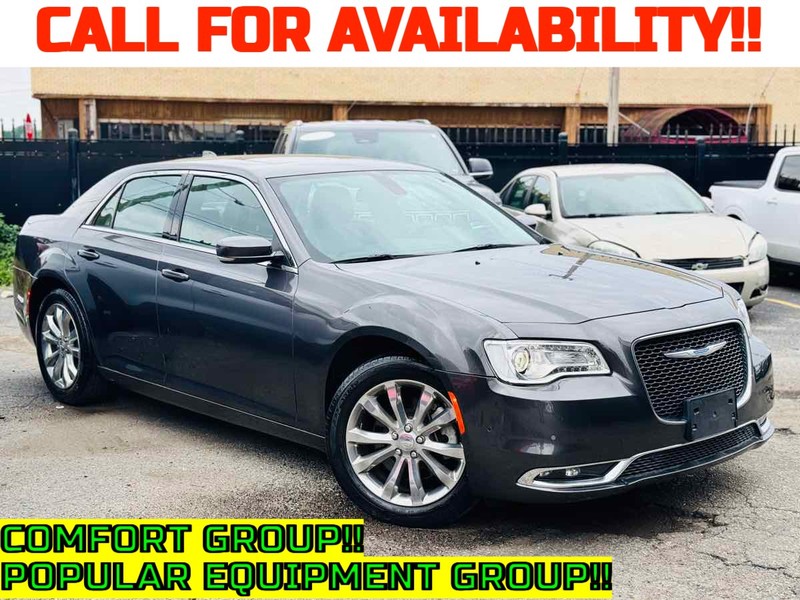Chrysler 300 Vehicle Full-screen Gallery Image 01