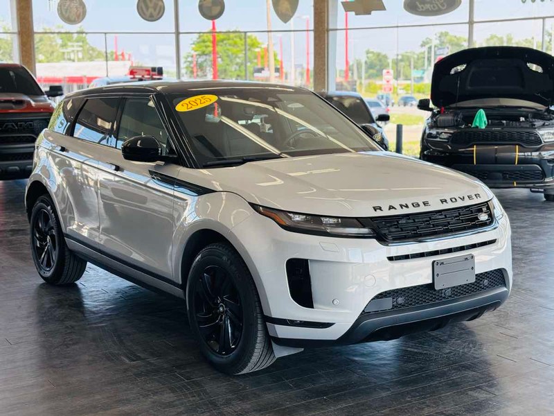 Land Rover Range Rover Evoque Vehicle Full-screen Gallery Image 01