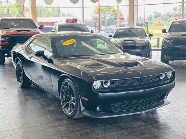 more details - dodge challenger