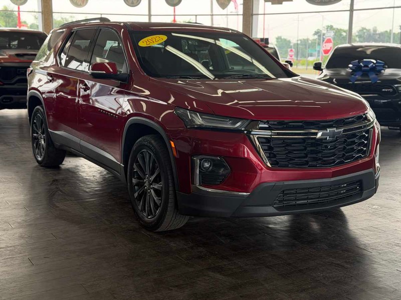 Chevrolet Traverse Vehicle Full-screen Gallery Image 01