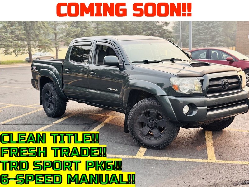 Toyota Tacoma Vehicle Full-screen Gallery Image 01