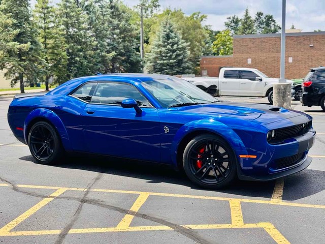 more details - dodge challenger