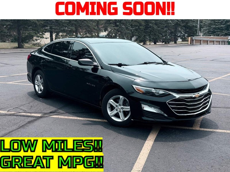 Chevrolet Malibu Vehicle Full-screen Gallery Image 01