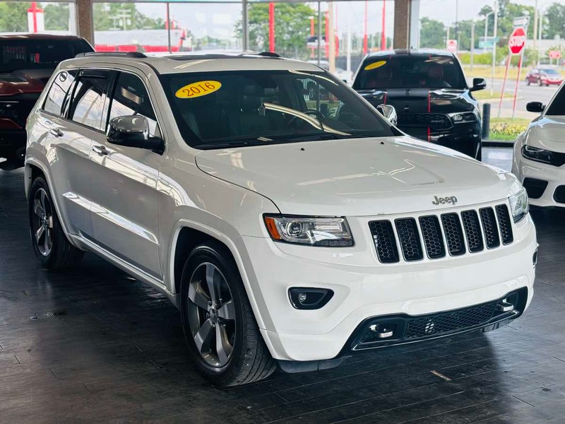 Jeep Grand Cherokee Vehicle Full-screen Gallery Image 01