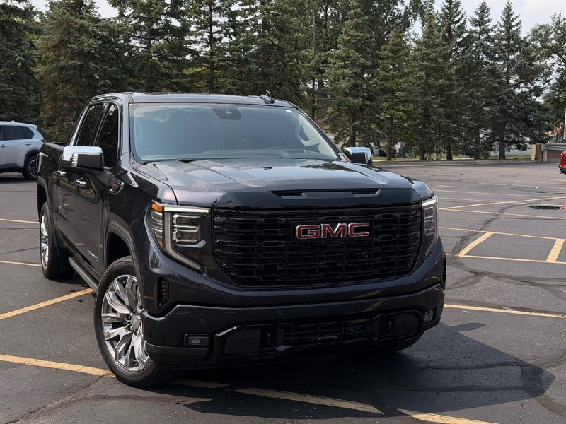 GMC Sierra 1500 Vehicle Full-screen Gallery Image 01