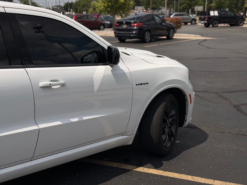 Dodge Durango Vehicle Full-screen Gallery Image 03