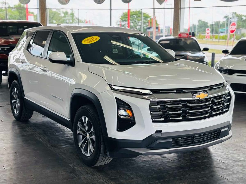 Chevrolet Equinox Vehicle Full-screen Gallery Image 01