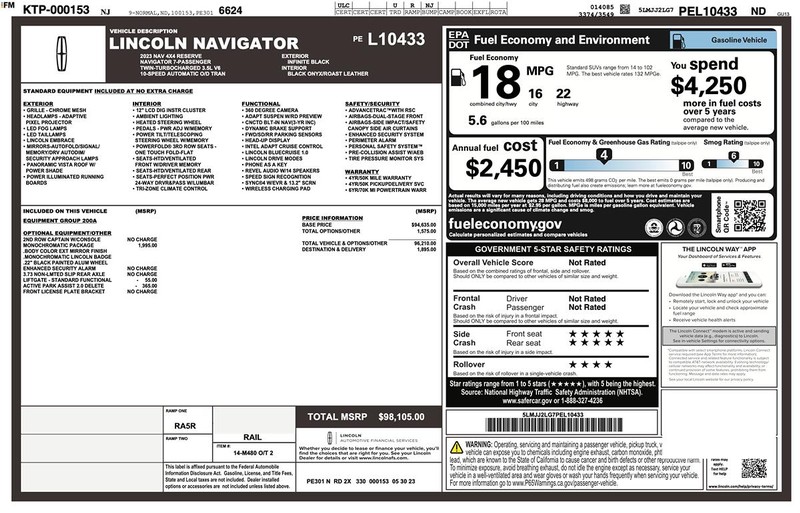 Lincoln Navigator Vehicle Full-screen Gallery Image 02