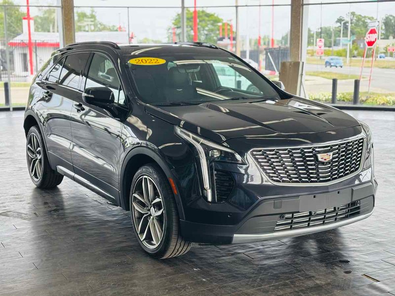 Cadillac XT4 Vehicle Full-screen Gallery Image 01