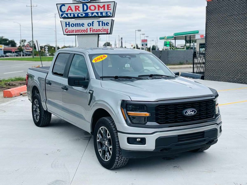 Ford F-150 Vehicle Full-screen Gallery Image 01