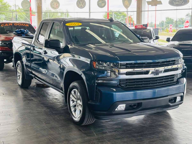 Chevrolet Silverado 1500 Vehicle Full-screen Gallery Image 01